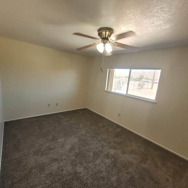 Building Photo - Nice and Cozy apartment in Apple Valley wi...