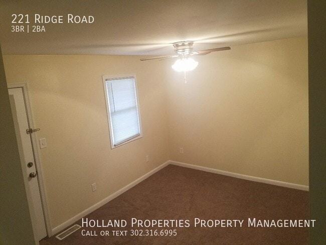 Building Photo - 221 Ridge Rd