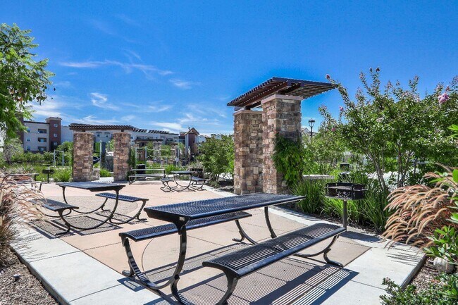 Building Photo - 267 Montalcino Cir