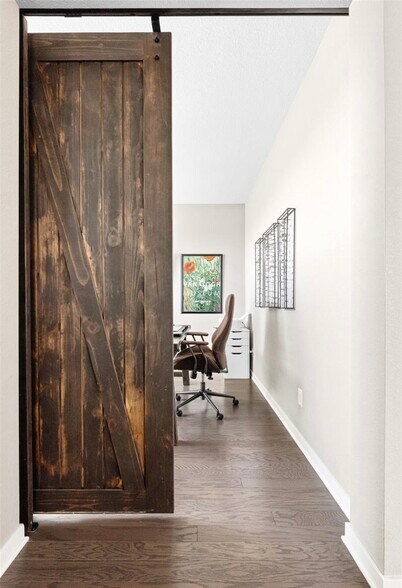 Building Photo - 9977 Hough Pt