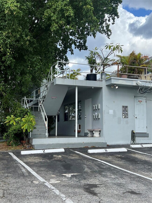 Building Photo - 3111 NE 29th St