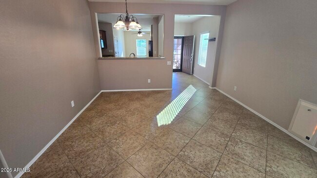 Building Photo - 10826 Avenida Del Rey