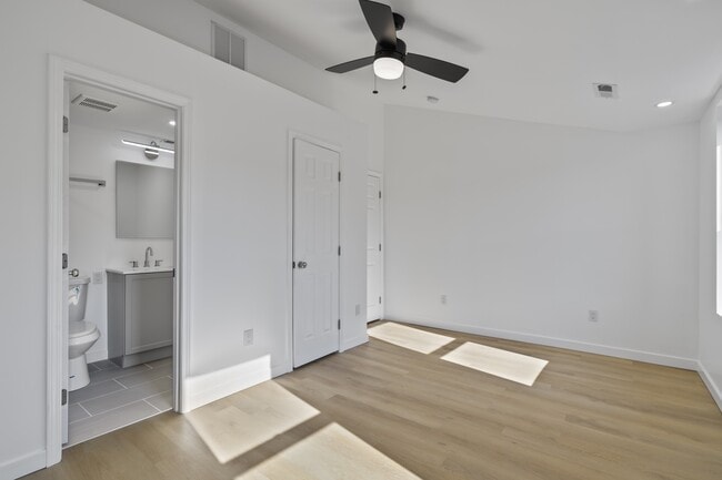 Building Photo - 105 S Poppleton St