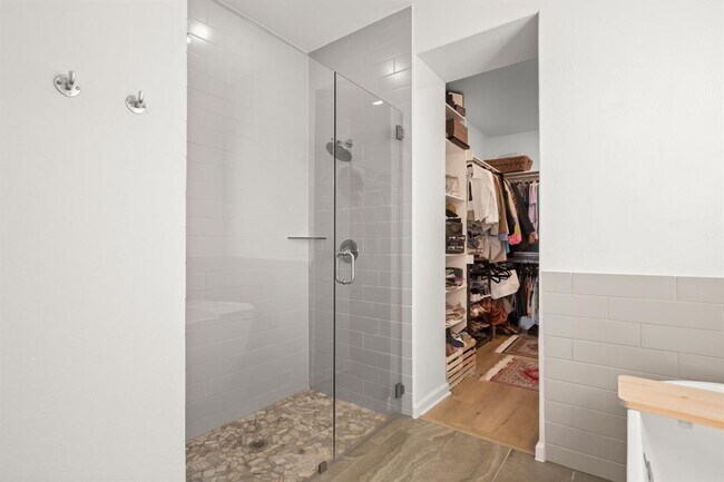Building Photo - 16718 Lilo Dr