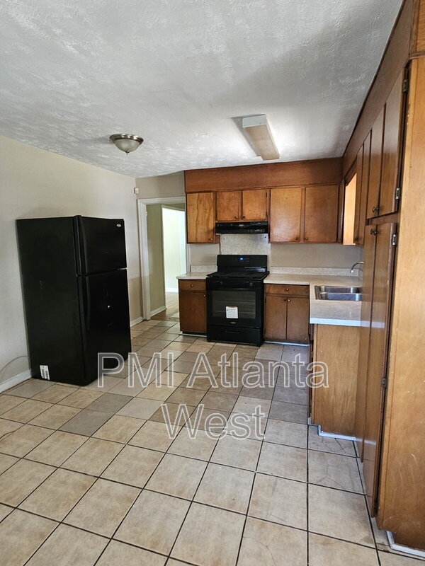 Building Photo - 418 Thaxton Dr SE