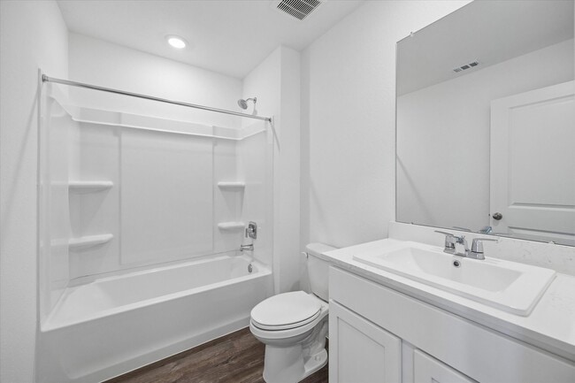 Building Photo - 14333 Tawny St