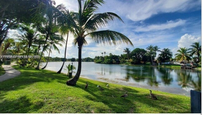 Building Photo - 14525 N Kendall Dr