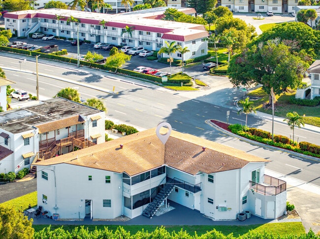 Building Photo - 491 W Camino Real