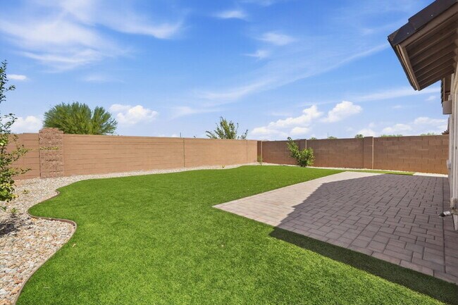 Building Photo - 12168 E Sunflower Ln