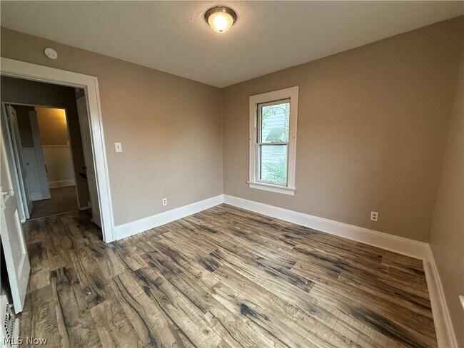 Building Photo - 897 Polk Ave