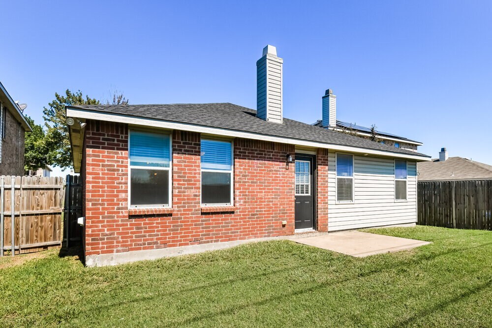 Building Photo - 3957 German Pointer Way