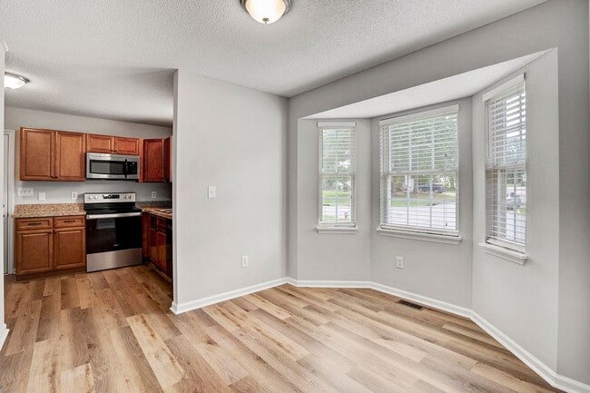Building Photo - 1300 Poplar Ridge Rd
