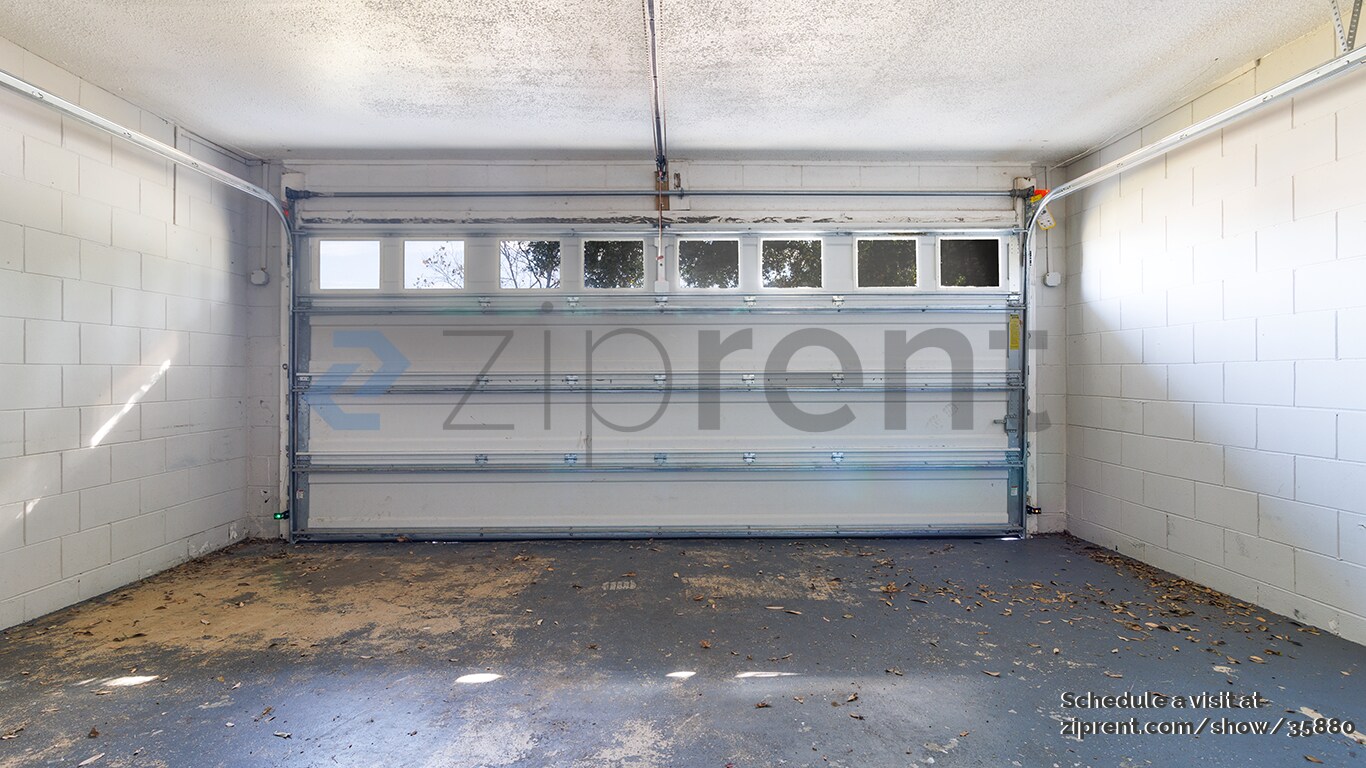 Building Photo - 60 Dorset Dr