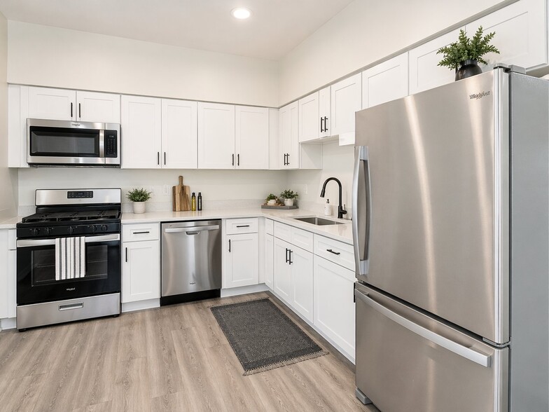 Building Photo - 500 Marwood Ave