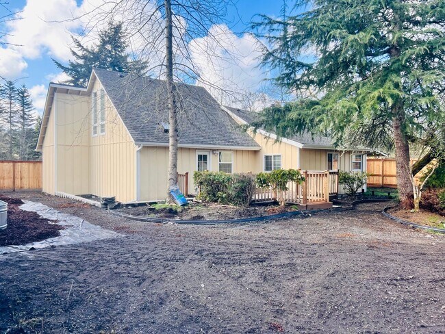 Building Photo - Must See Stunning Updated 3BR/2BA Home Available Now!