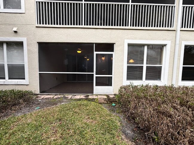 Building Photo - Spacious 2 Bed 2 Bath with Office/ Den