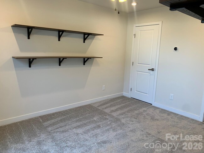 Building Photo - 948 Broad River Ln