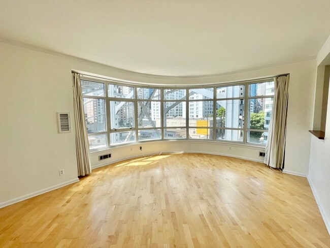 Building Photo - Panoramic City View 2Br/2BA Waterfront SF ...