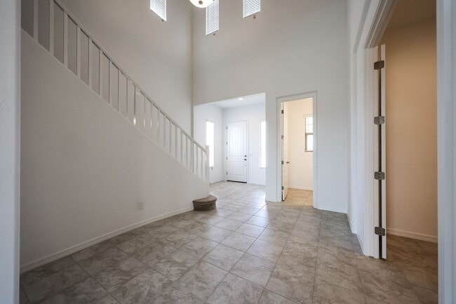 Building Photo - 3 Bedroom + Den and Loft in Aloravita Community