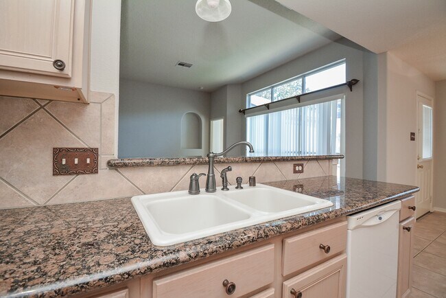 Building Photo - 18714 Flagstone Creek Rd