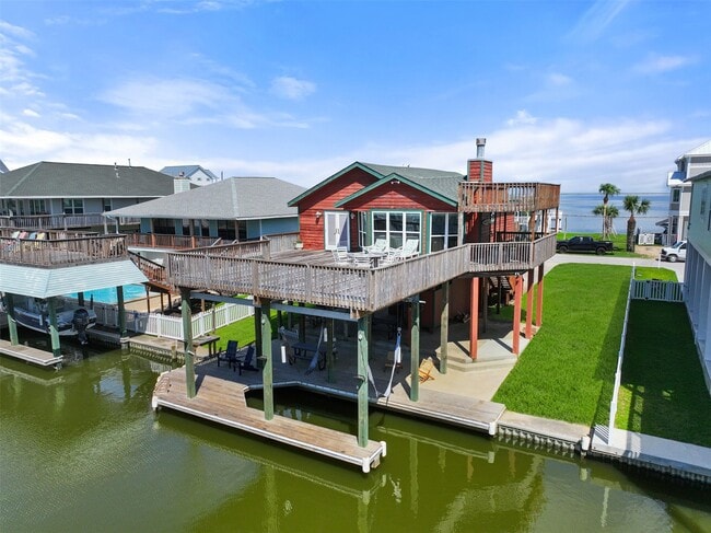 Building Photo - 22101 Guadalupe Dr