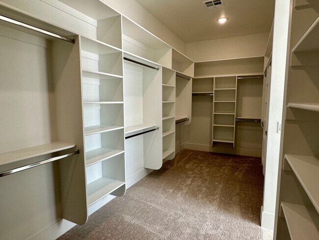 Building Photo - Stunning 5 Bedroom Home with Premium Upgrades Throughout