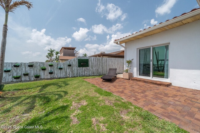 Building Photo - 1110 S Banana River Dr