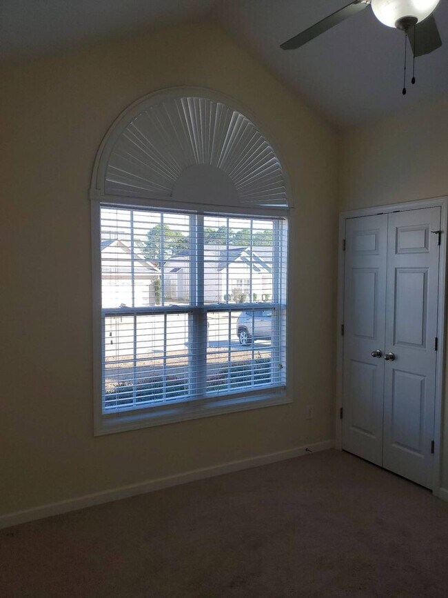 Building Photo - Gorgeous 4 Bedroom Home in Brookshire!