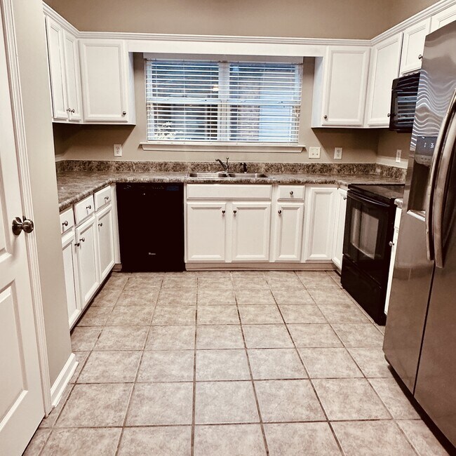 Building Photo - 5333 Cottage Cir