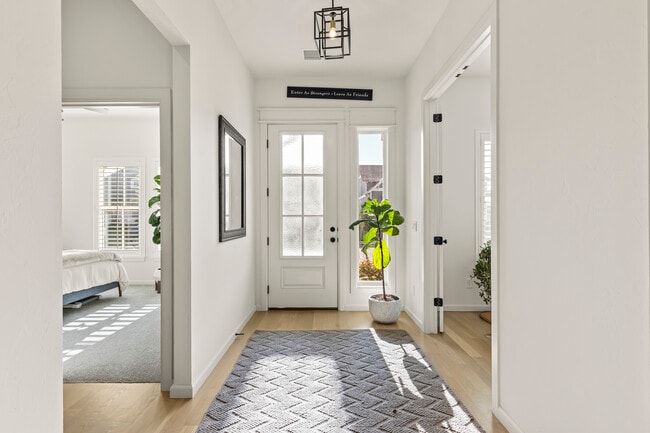 Building Photo - 1901 Plaza District Dr