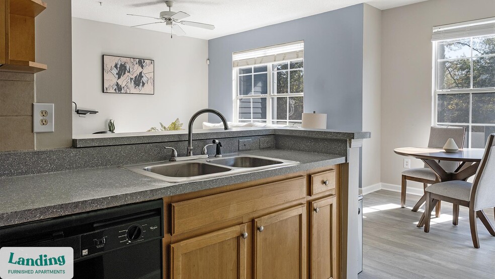 Building Photo - 100 Peyton Pl SW