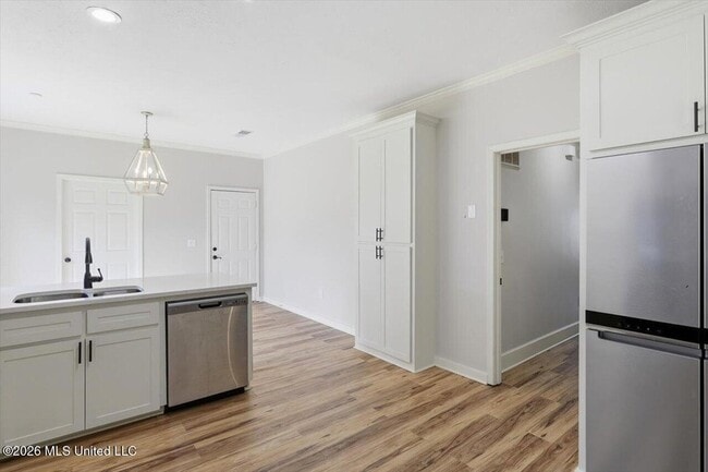 Building Photo - 223 Clark Farms Rd