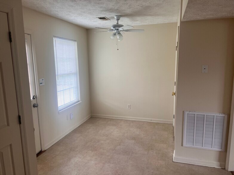 Building Photo - 2801 Styx Ct