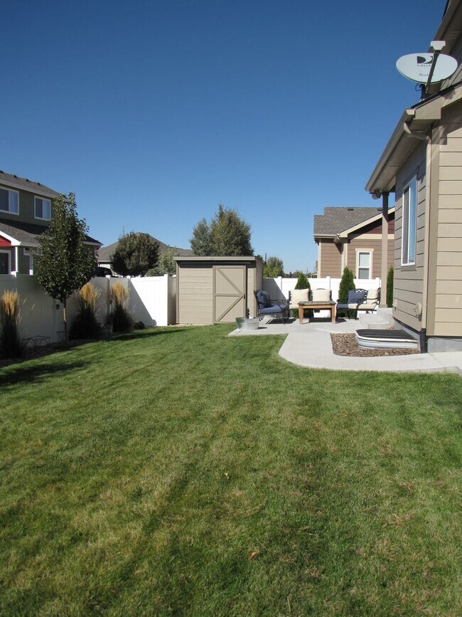 Building Photo - Coming Available Soon!!