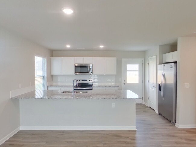 Building Photo - 2746 S Cypress St