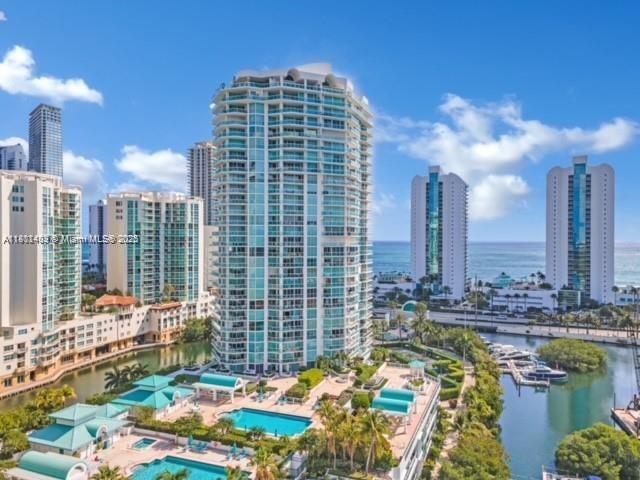 Building Photo - 16400 Collins Ave