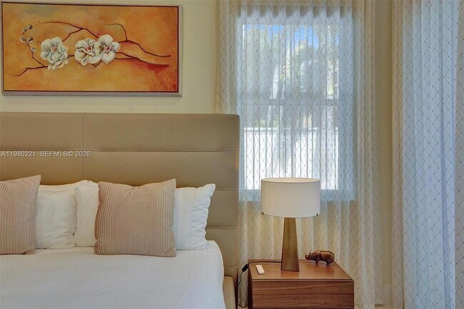 Building Photo - 1529 Shoreline Way