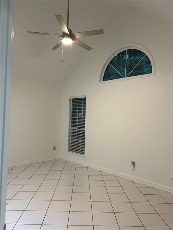 Building Photo - 717 Shore Dr