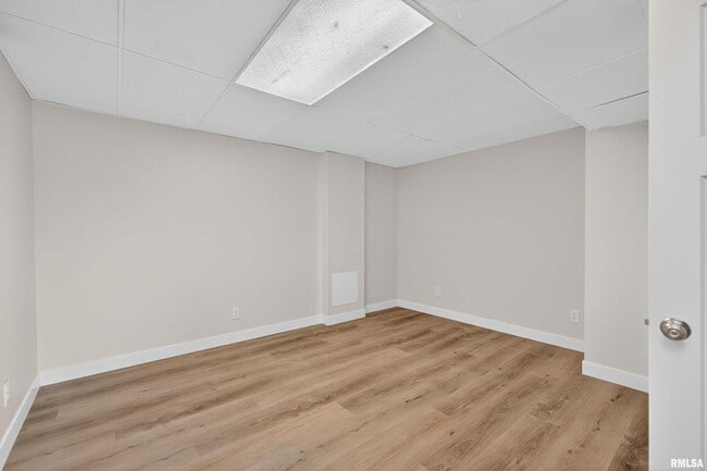 Building Photo - 3106 Maplecrest Rd