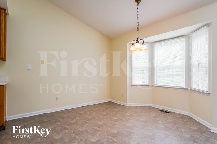 Building Photo - 1020 S Philwood Ct