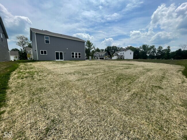 Building Photo - 330 Oxford Ln