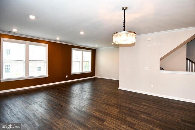 Building Photo - 20739 Heron Landing Dr