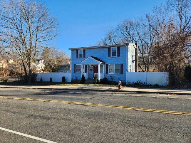 Primary Photo - 115 Paul Manafort Dr