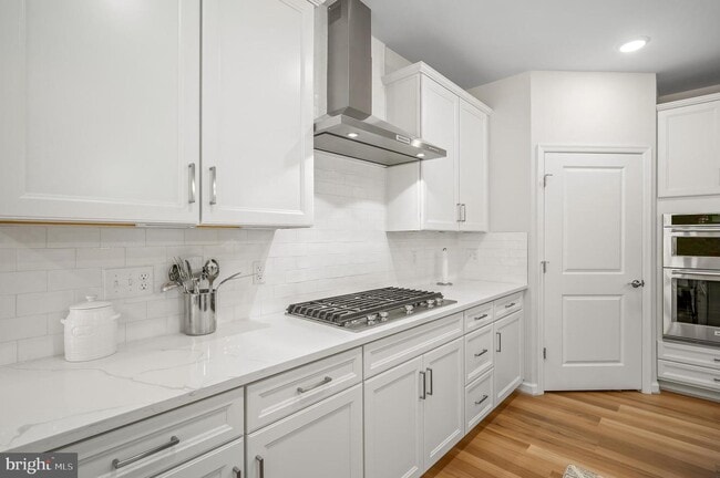 Building Photo - 46414 ROSE RIVER Ter