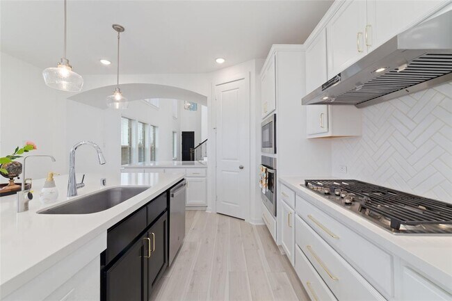 Building Photo - 925 Crystal Bnd Ln