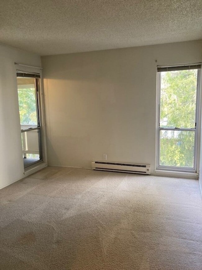 Building Photo - Charming 2 bedroom condo located in Walnut...