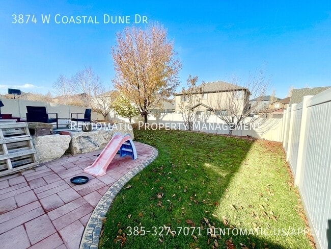 Building Photo - 3874 Coastal Dune Dr