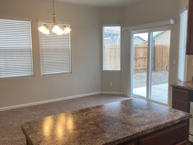 Building Photo - Fernley 3 Bedroom Home