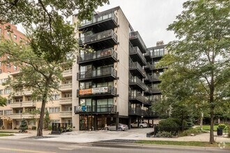 Building Photo - 1 bedroom in Chicago IL 60660