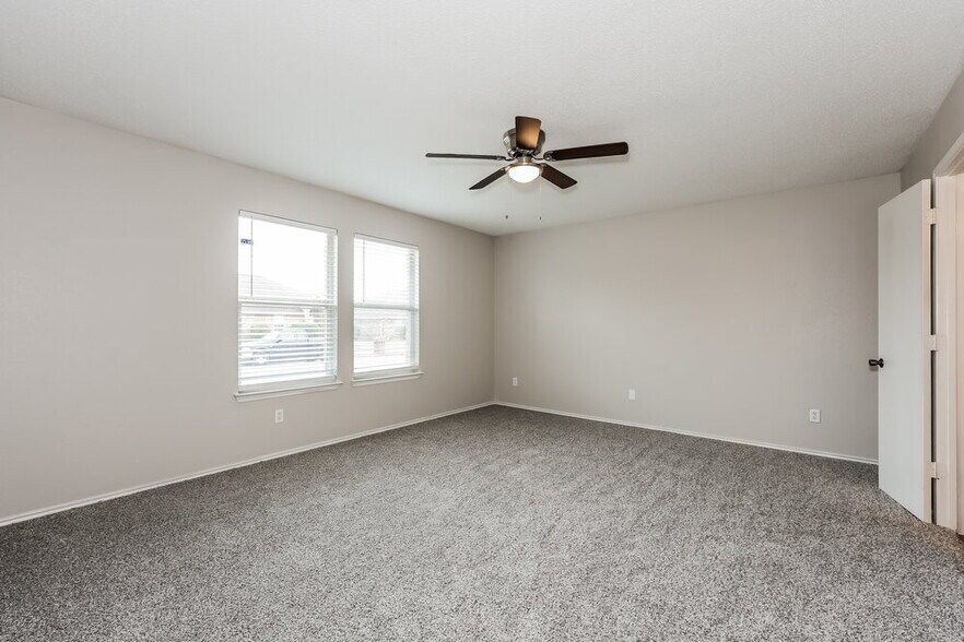 Building Photo - 109 Clover Leaf Ln